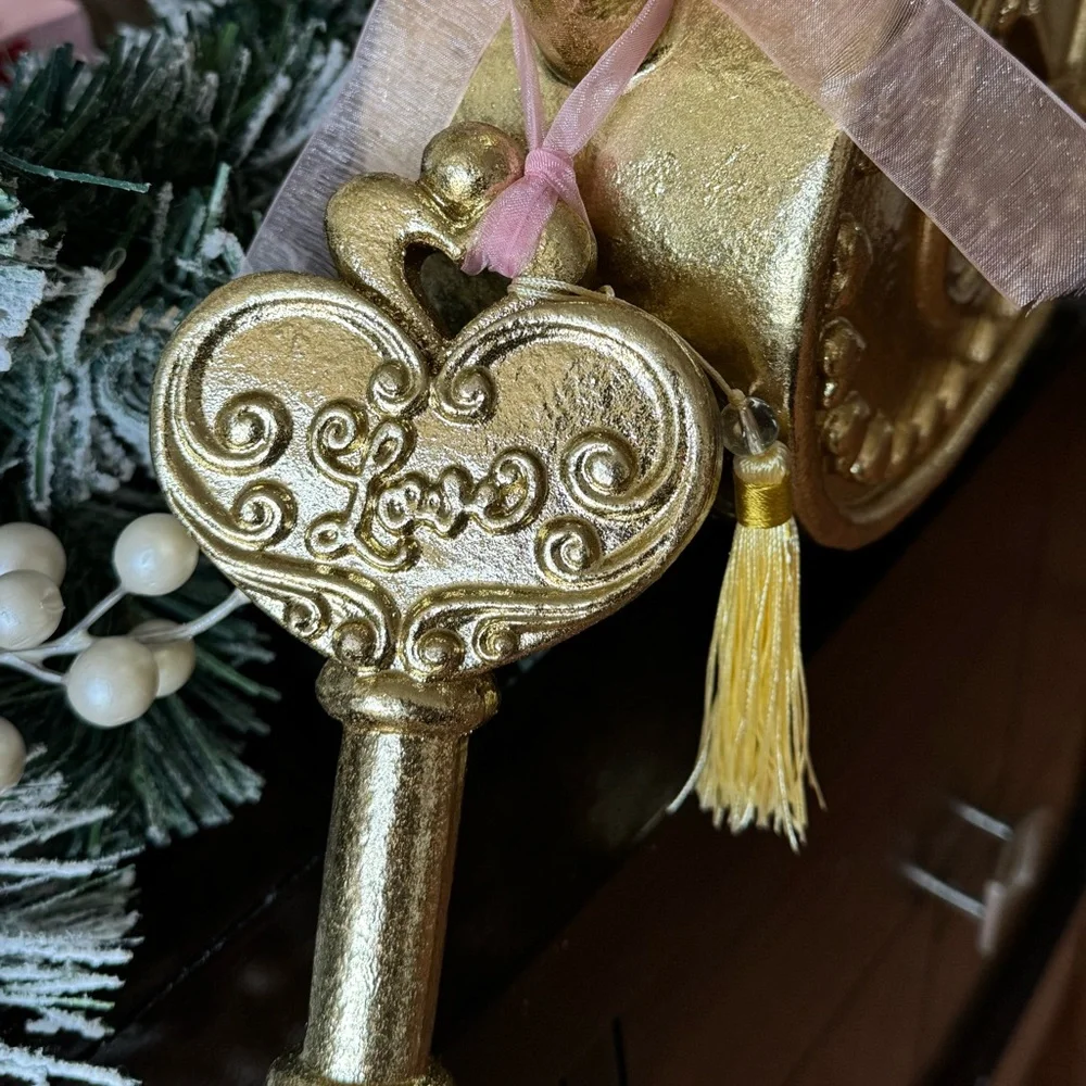 Rachel Zoe Gold Heart lock with key - Picture 3 of 7